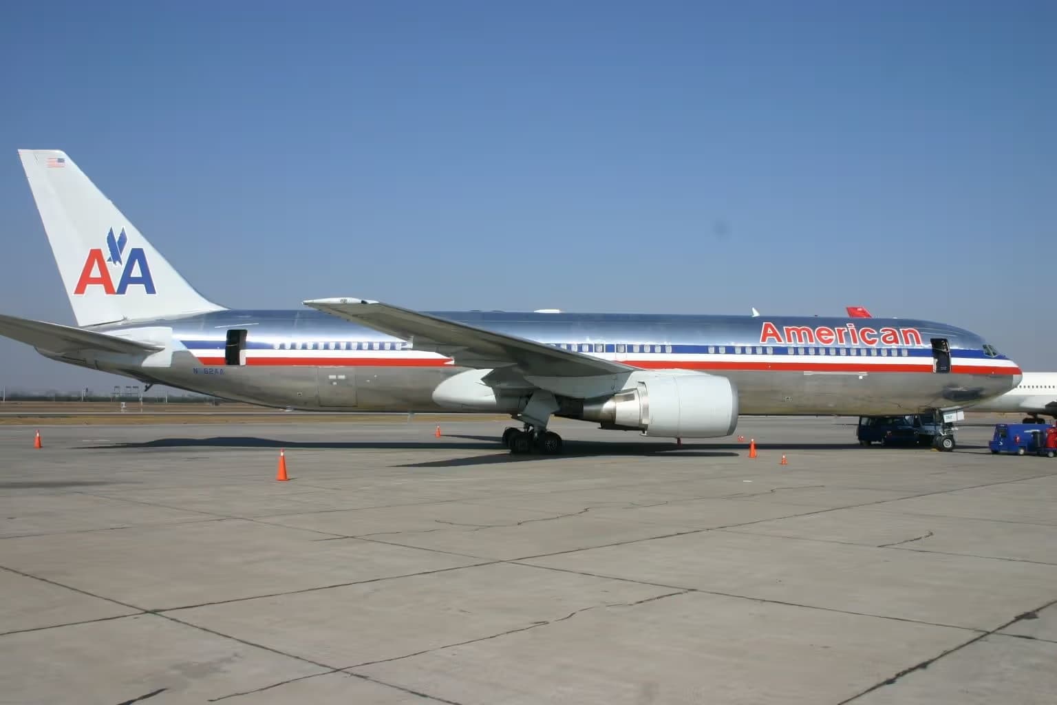 N362AA — Boeing