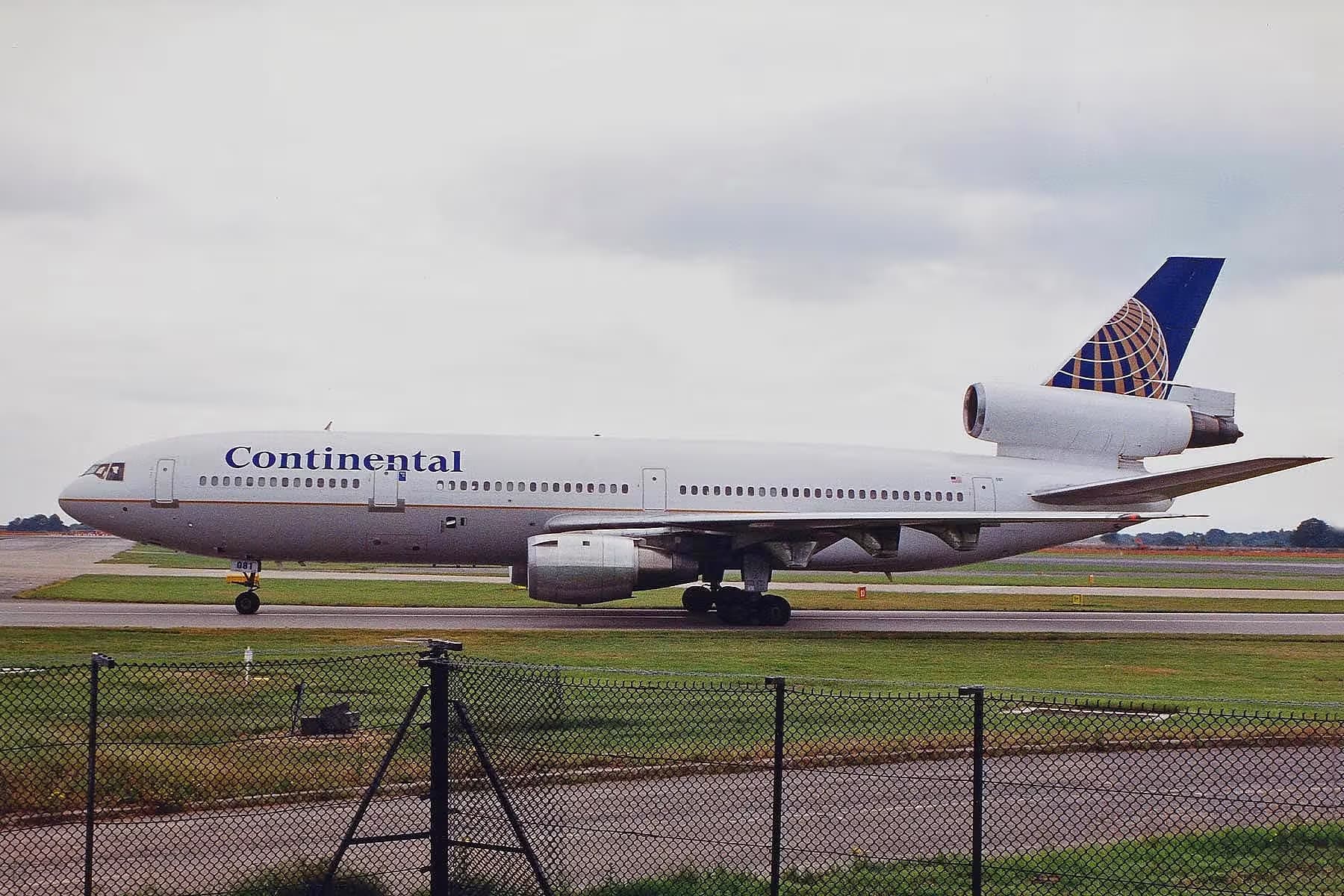 N39081 — Douglas