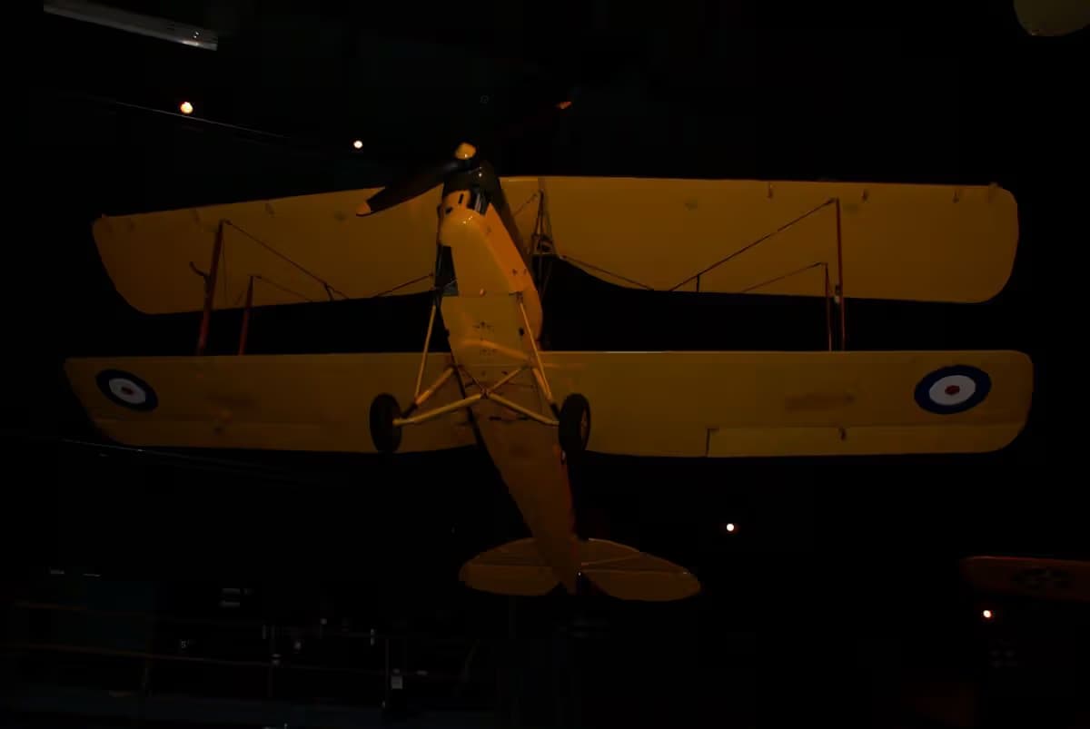 Unidentified — Single-engine aircraft