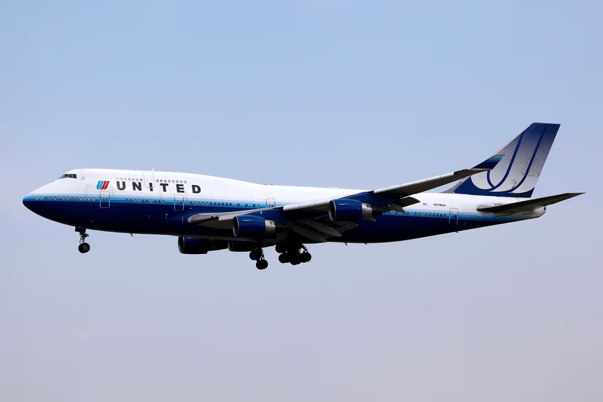 N178UA — Boeing