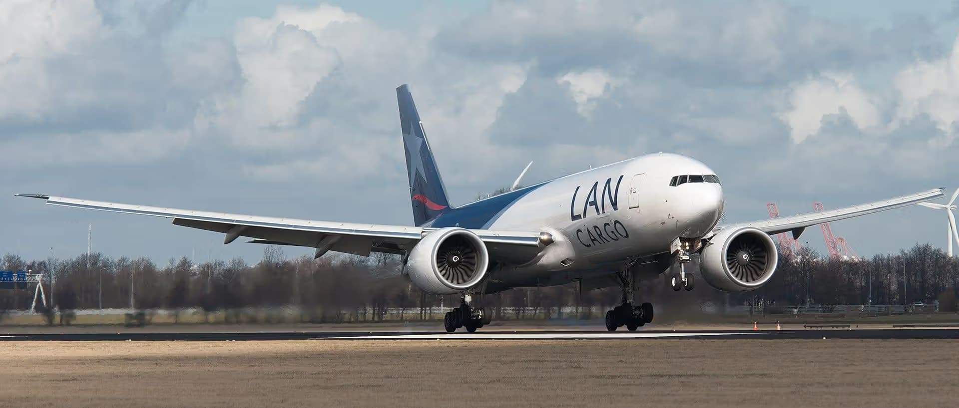 N778LA — Twin-engine aircraft