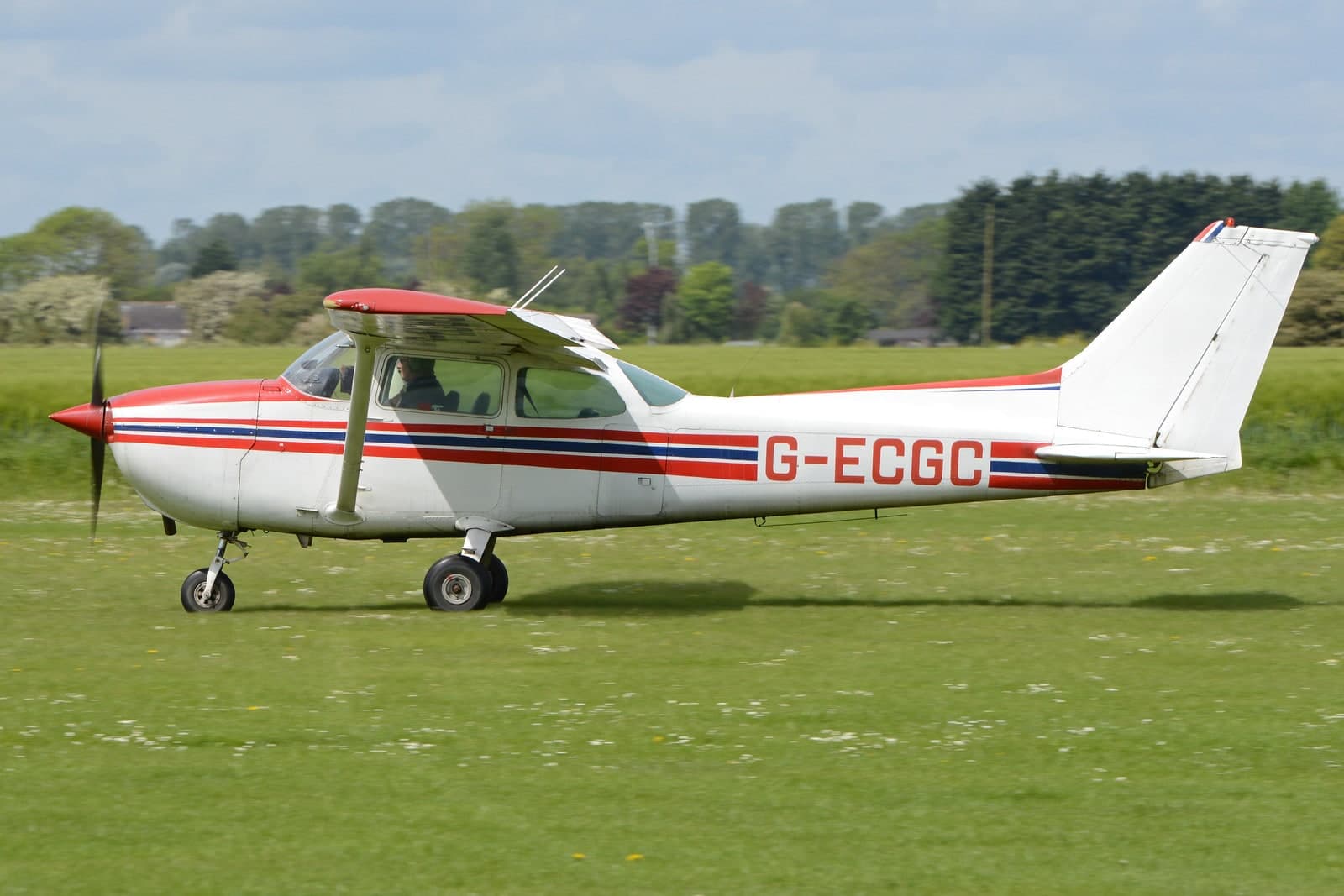 G-ECGC — Cessna