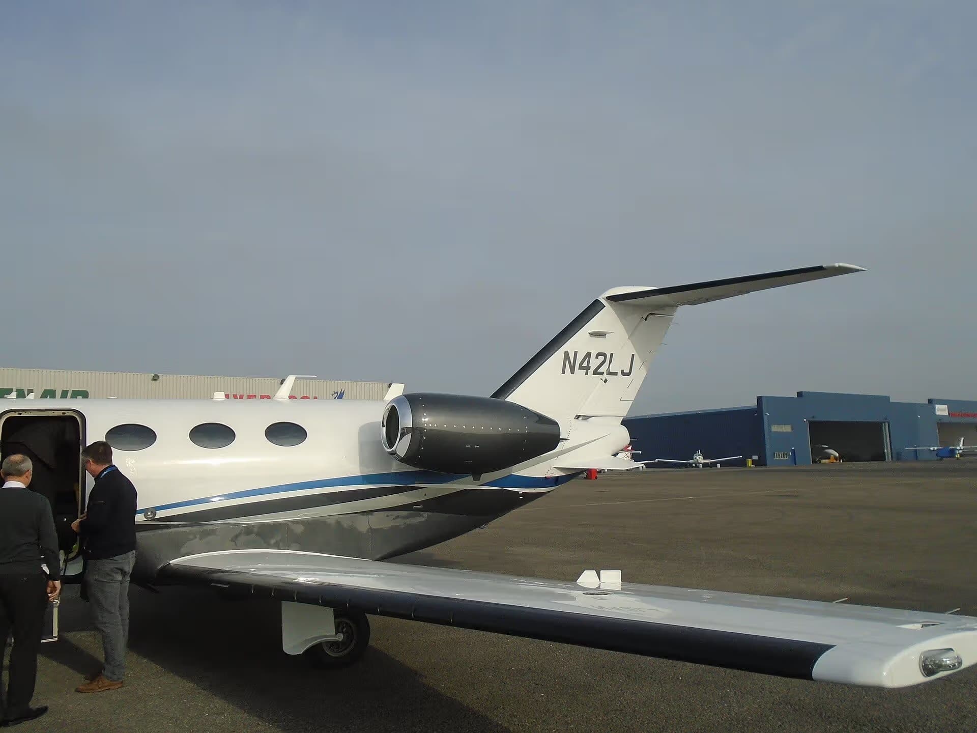 N42LJ — Business jet
