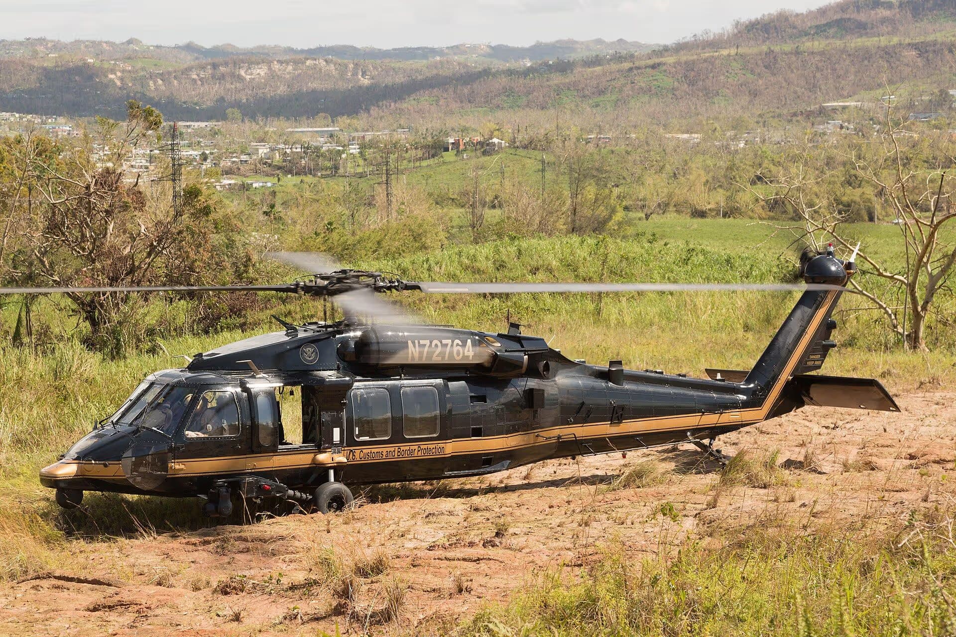 N72764 — Helicopter