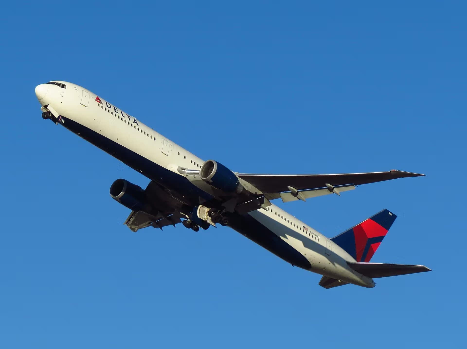 N830MH — Boeing