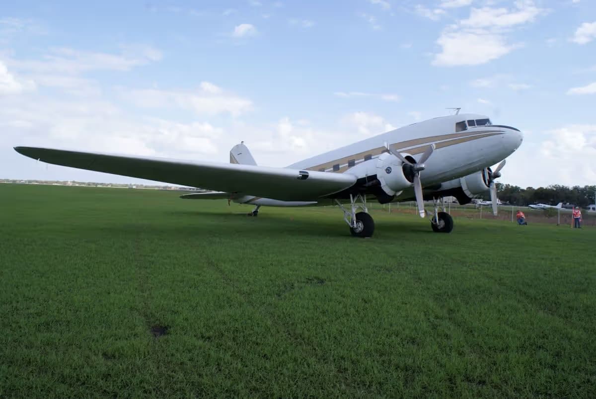 N839M — Douglas