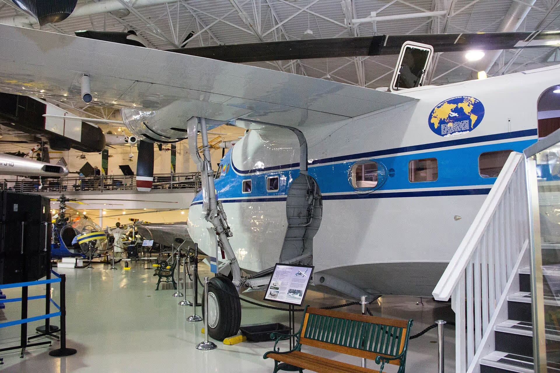 Unidentified — Twin-engine aircraft