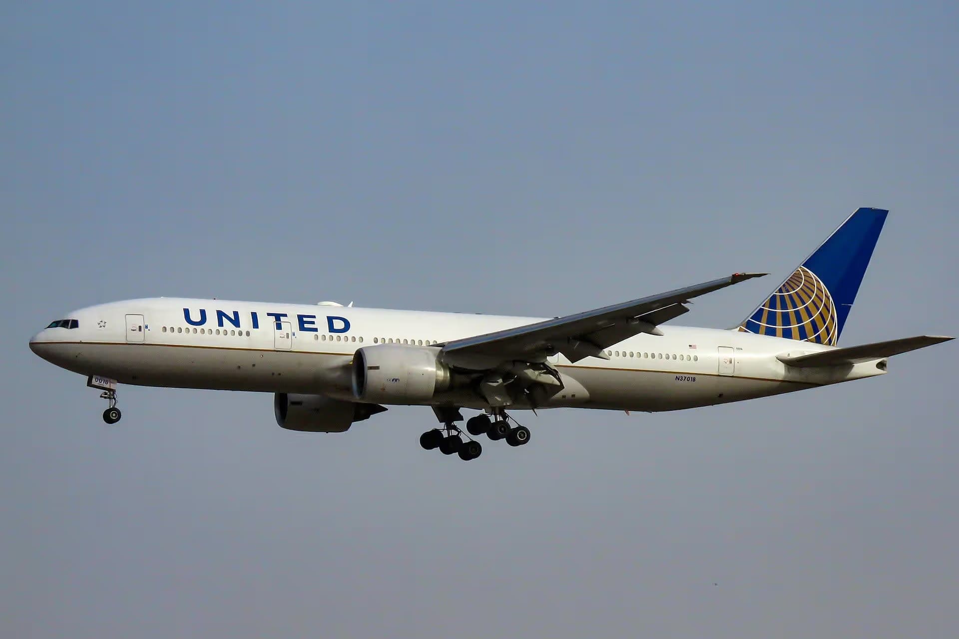 N37018 — Boeing
