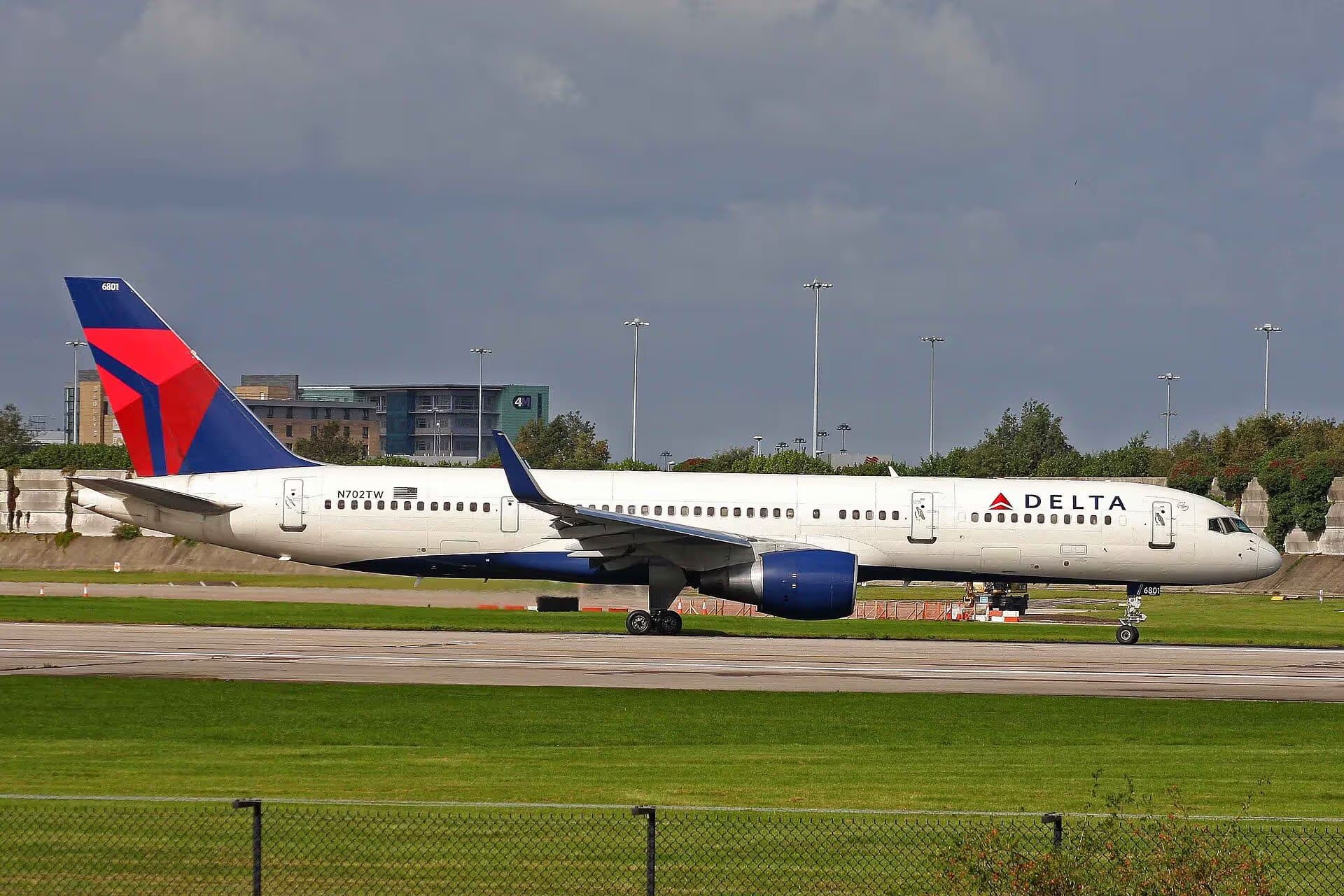 N702TW — Boeing