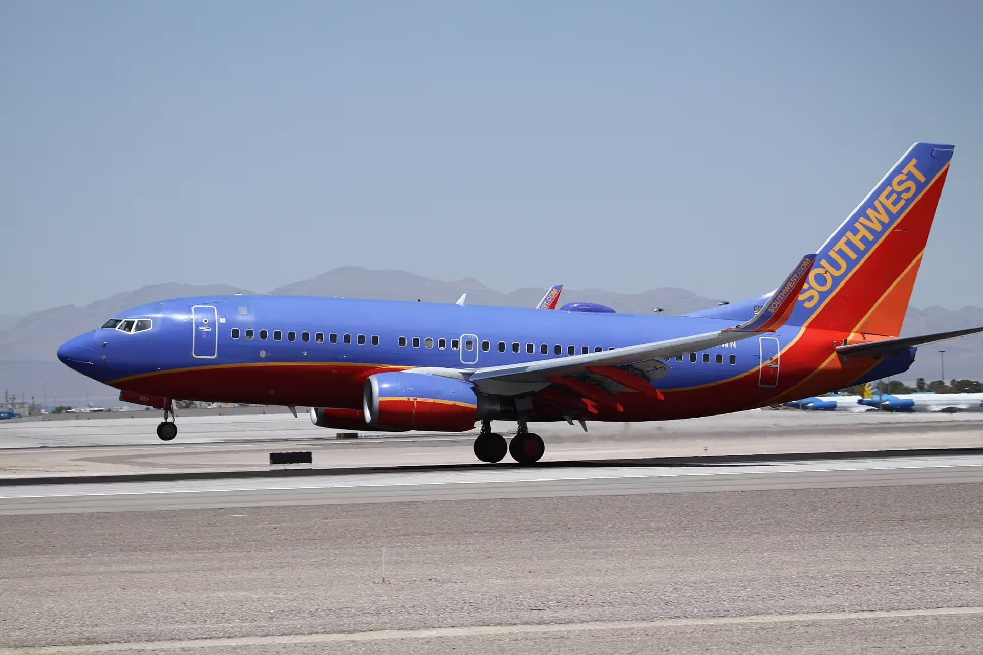 N909WN — Boeing
