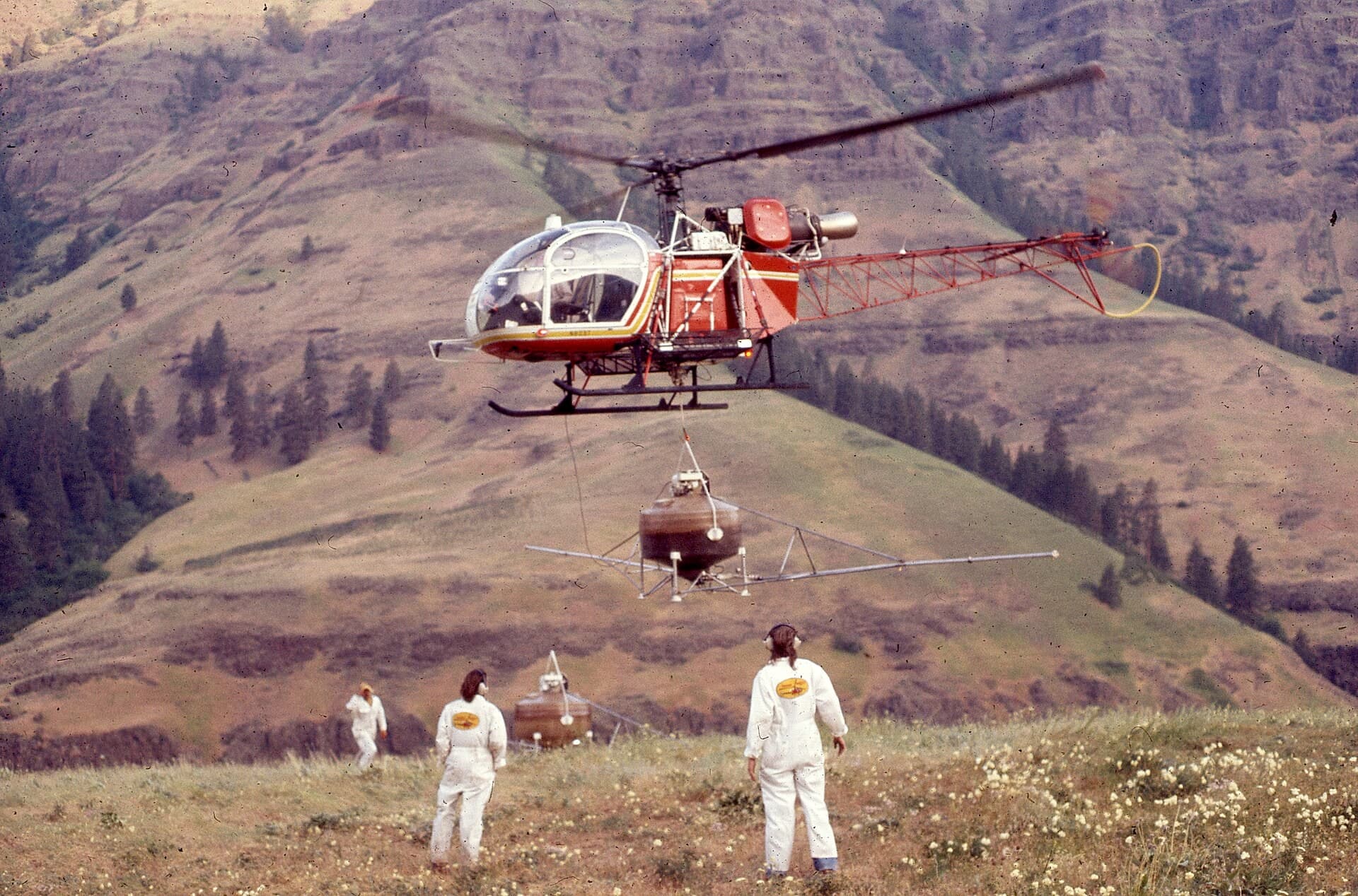 N8237 — Helicopter