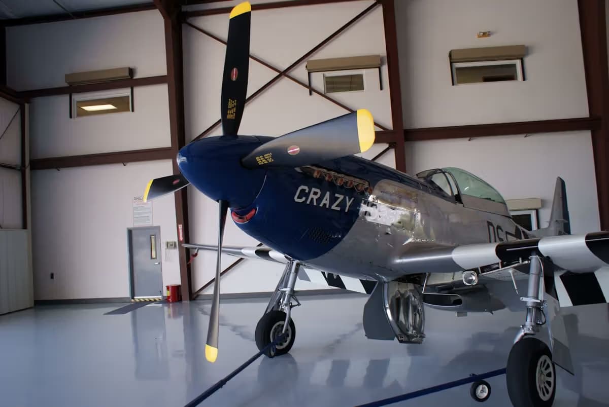 Unidentified — Single-engine aircraft