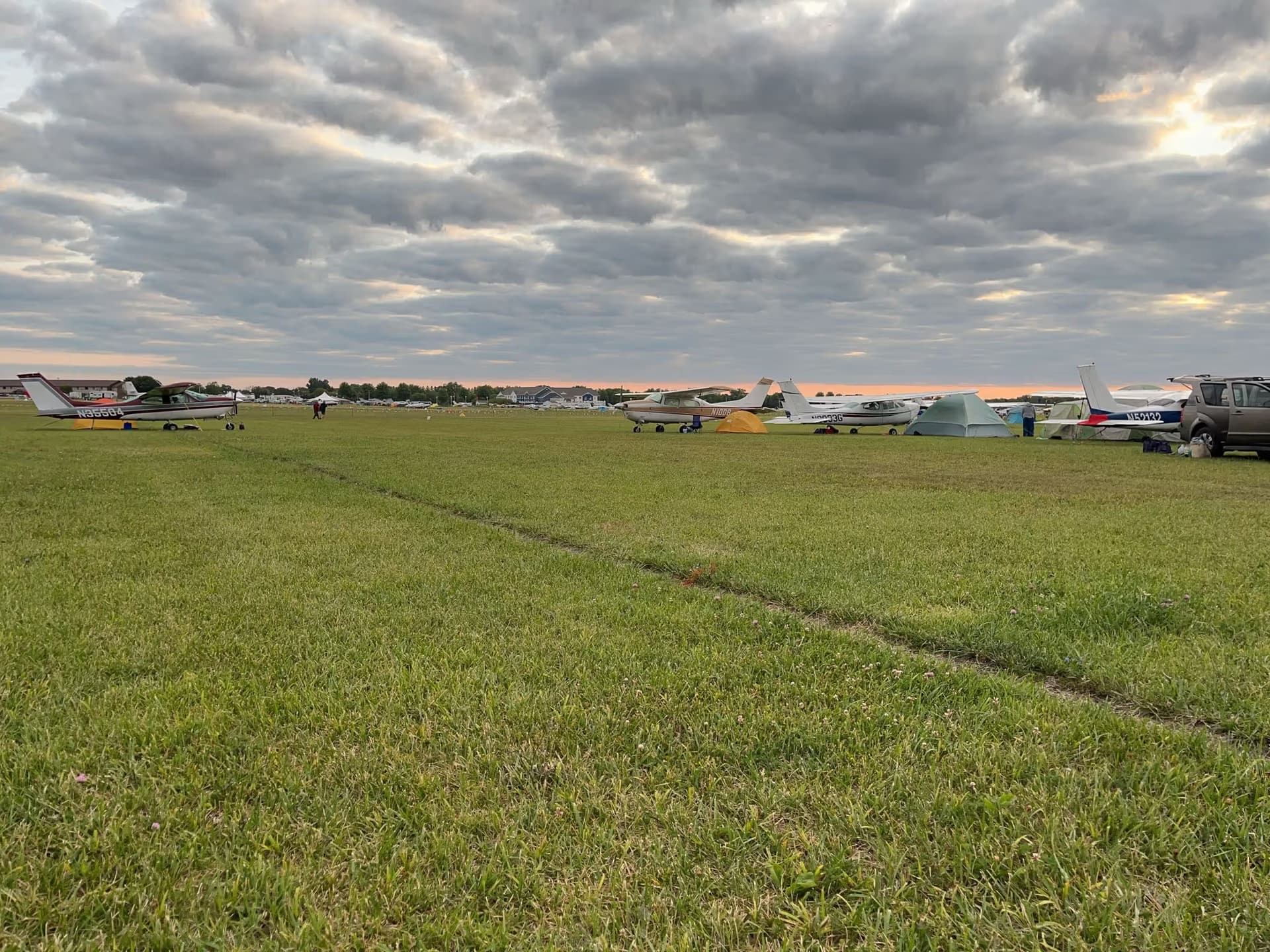 N100B — Cessna 210 at Pioneer Airport