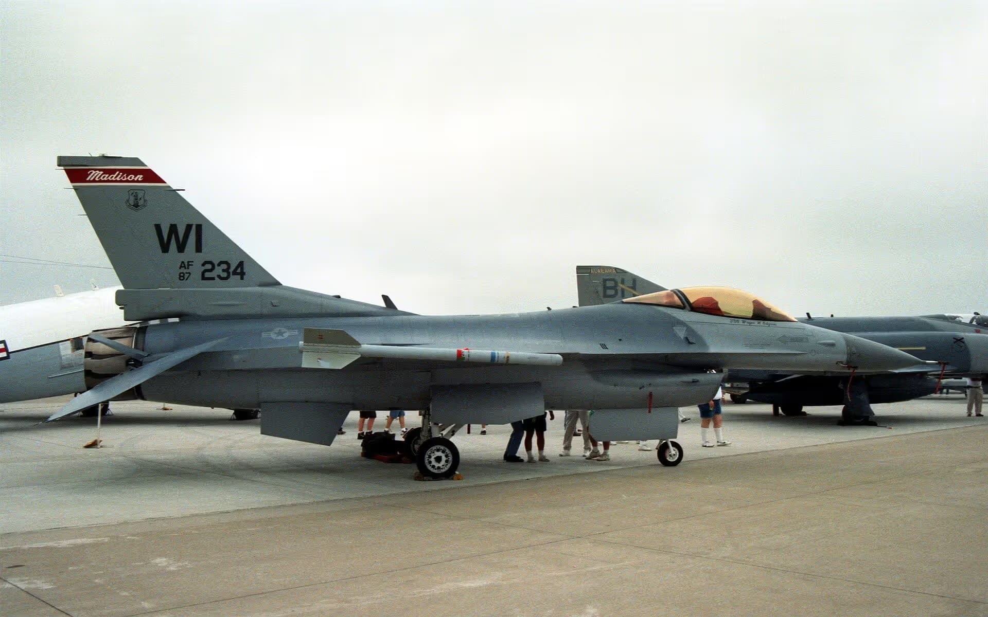 Unidentified — Aircraft