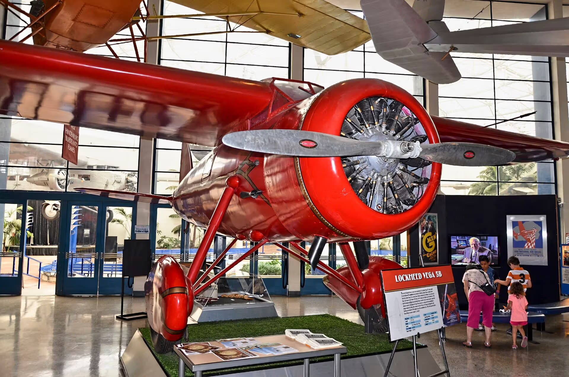 Unidentified — Lockheed