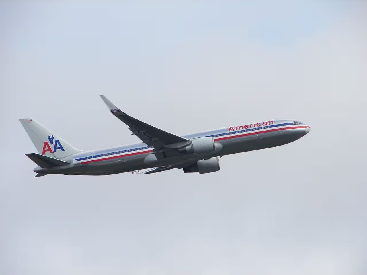 N39364 — Twin-engine aircraft
