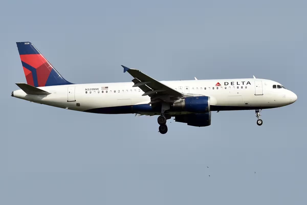 N328NW — Airbus