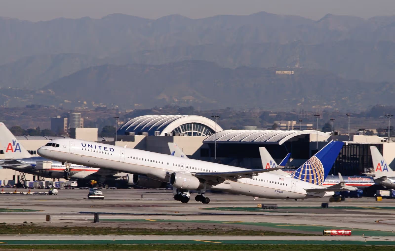 N57869 — Boeing