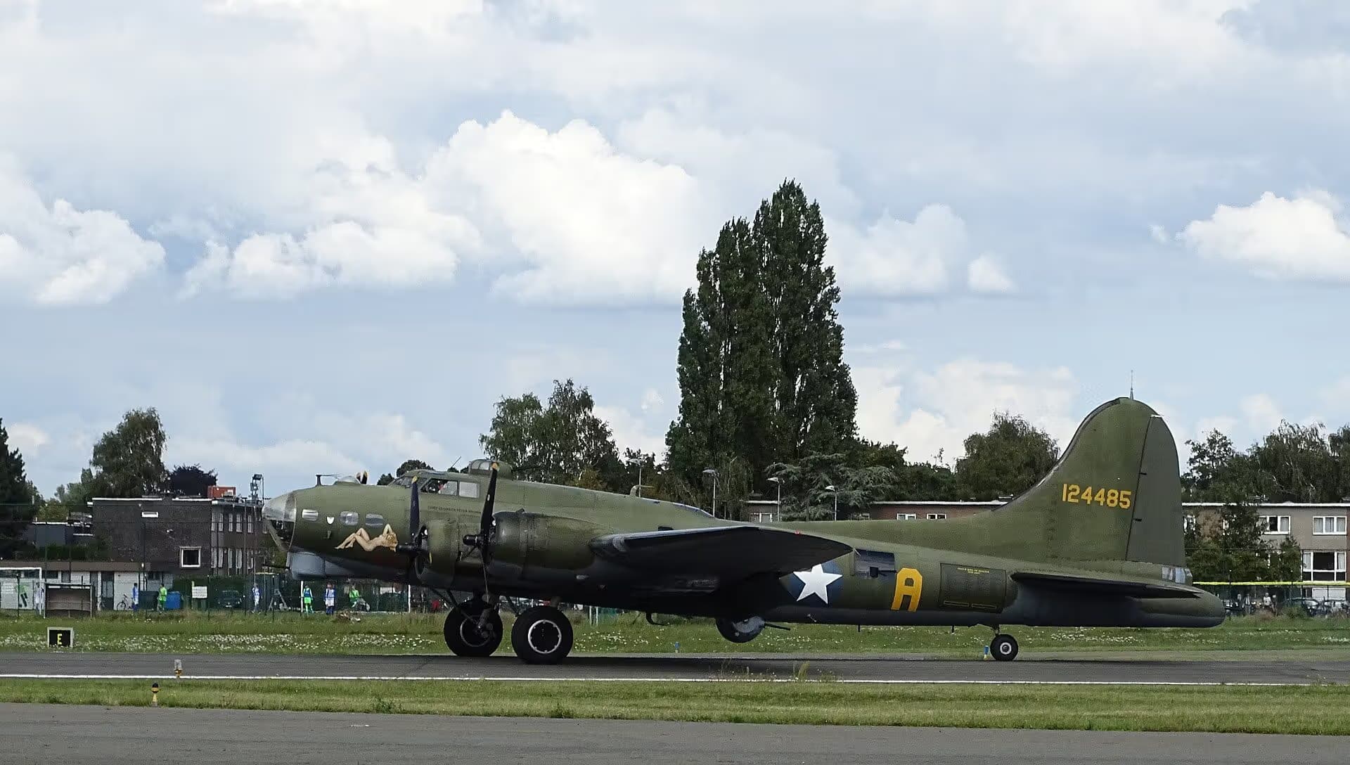 Unidentified — Warbird