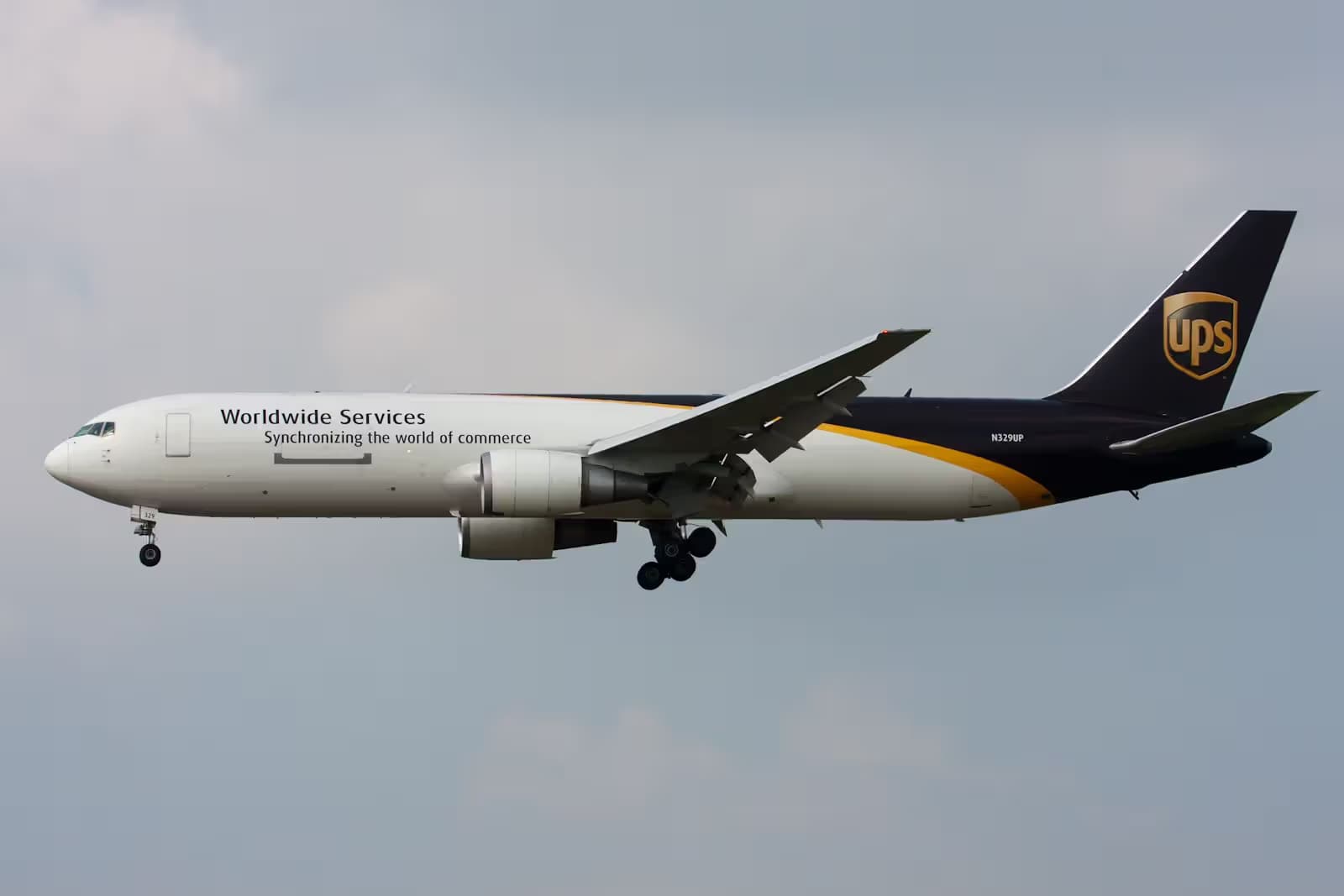 N329UP — Boeing