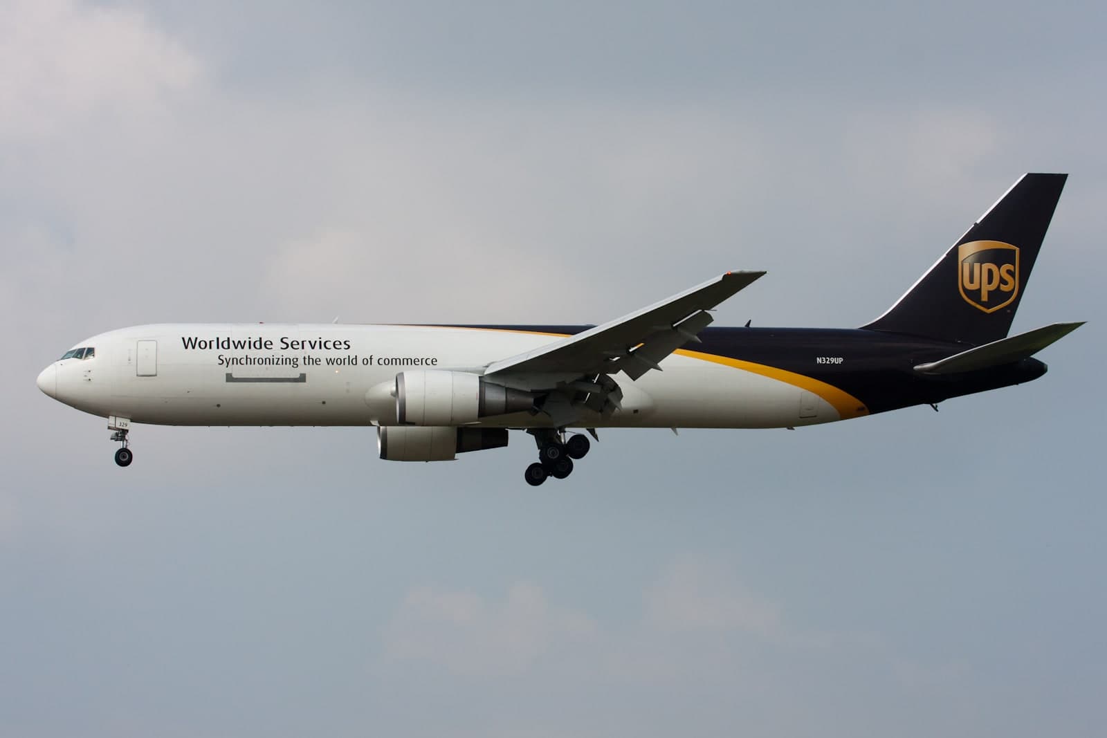 N329UP — Boeing