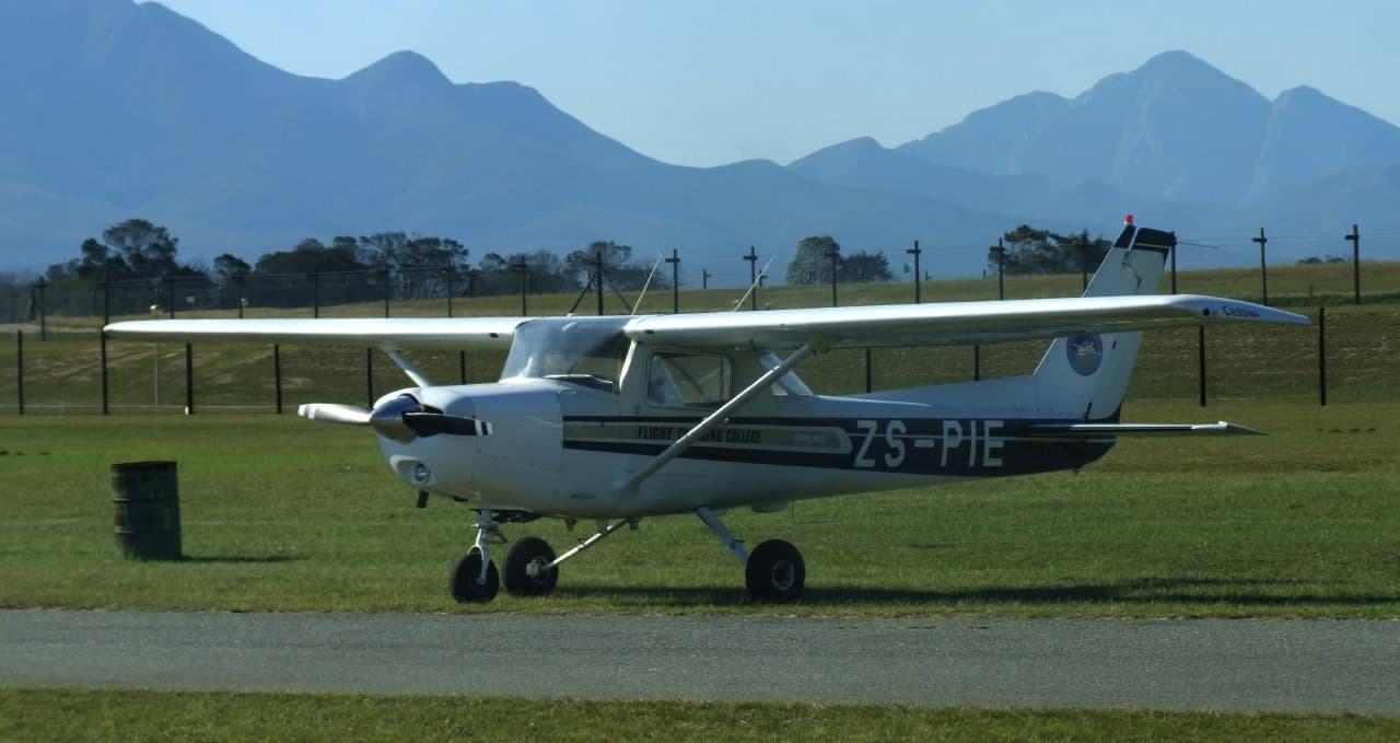 ZS-PIE — Single-engine aircraft
