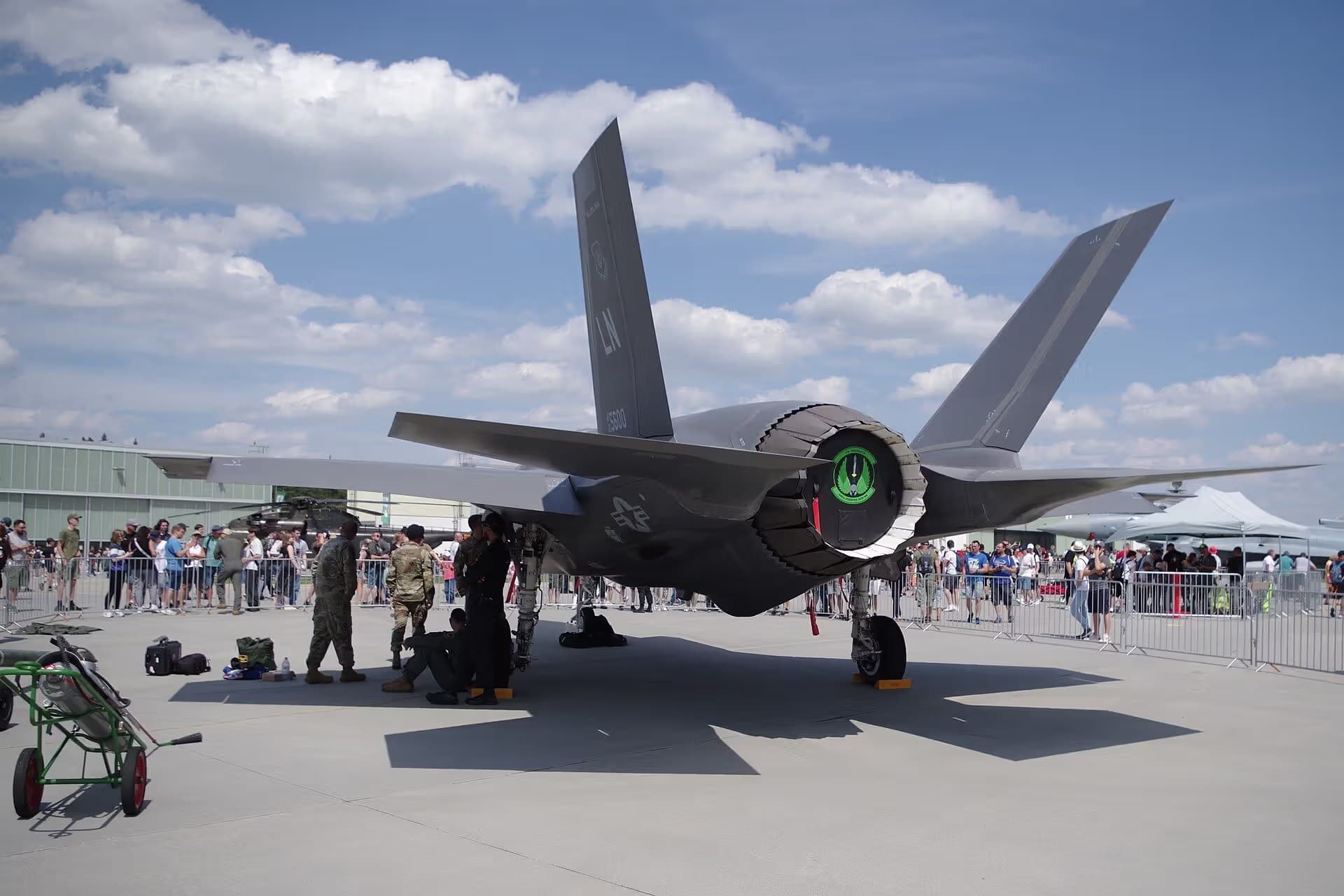 Unidentified — Lockheed