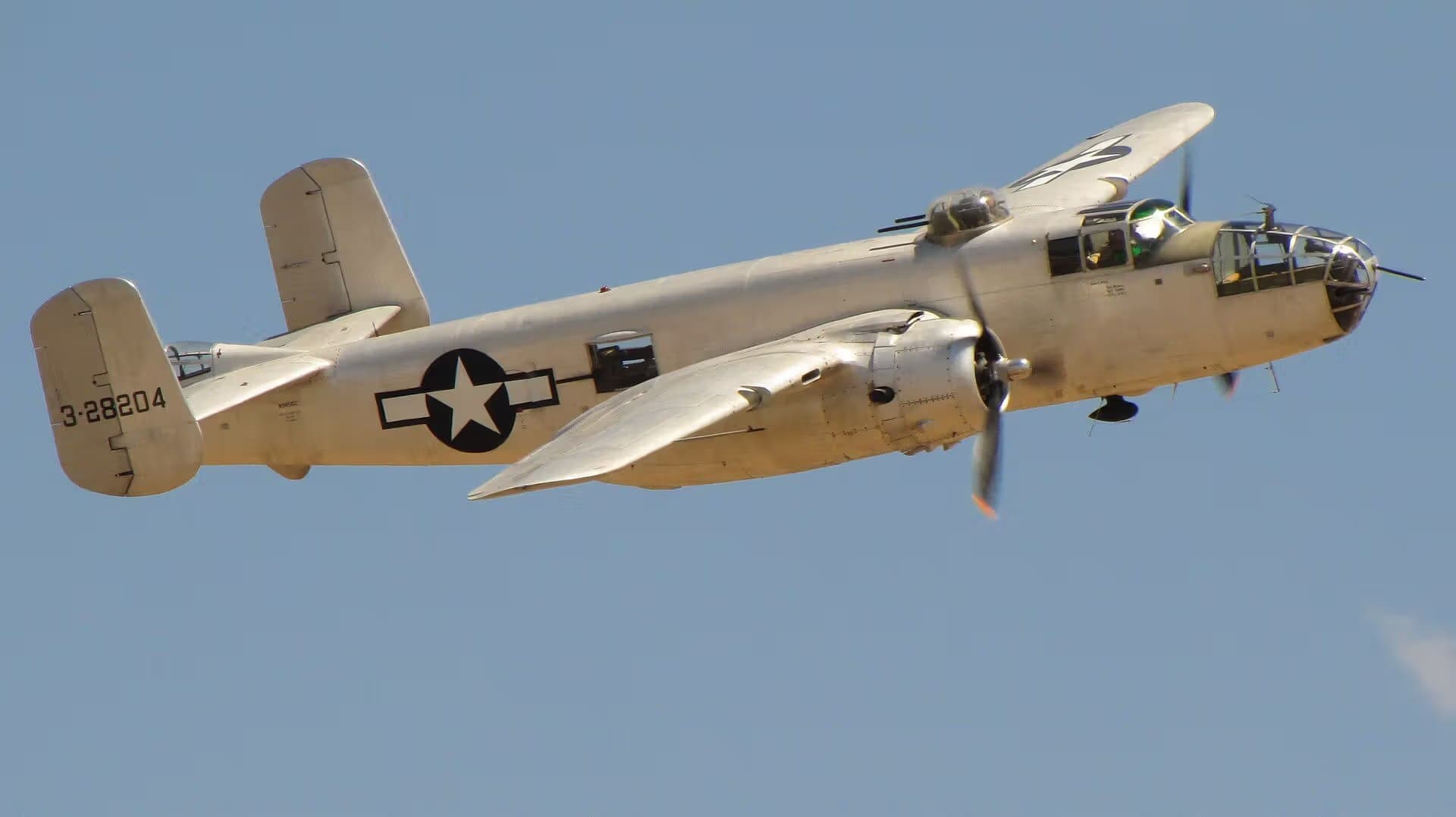Unidentified — Twin-engine aircraft