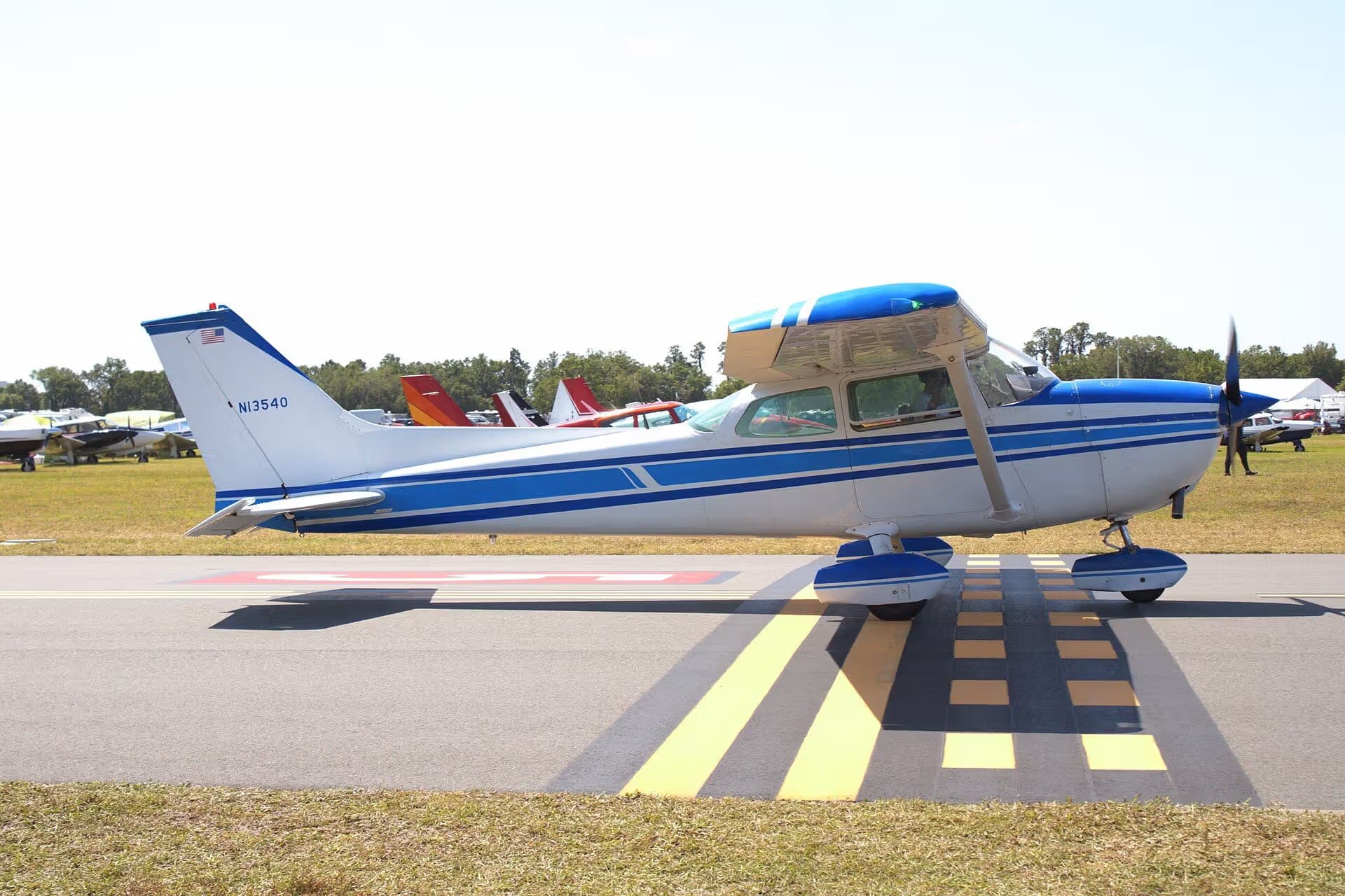 N13540 — Single-engine aircraft