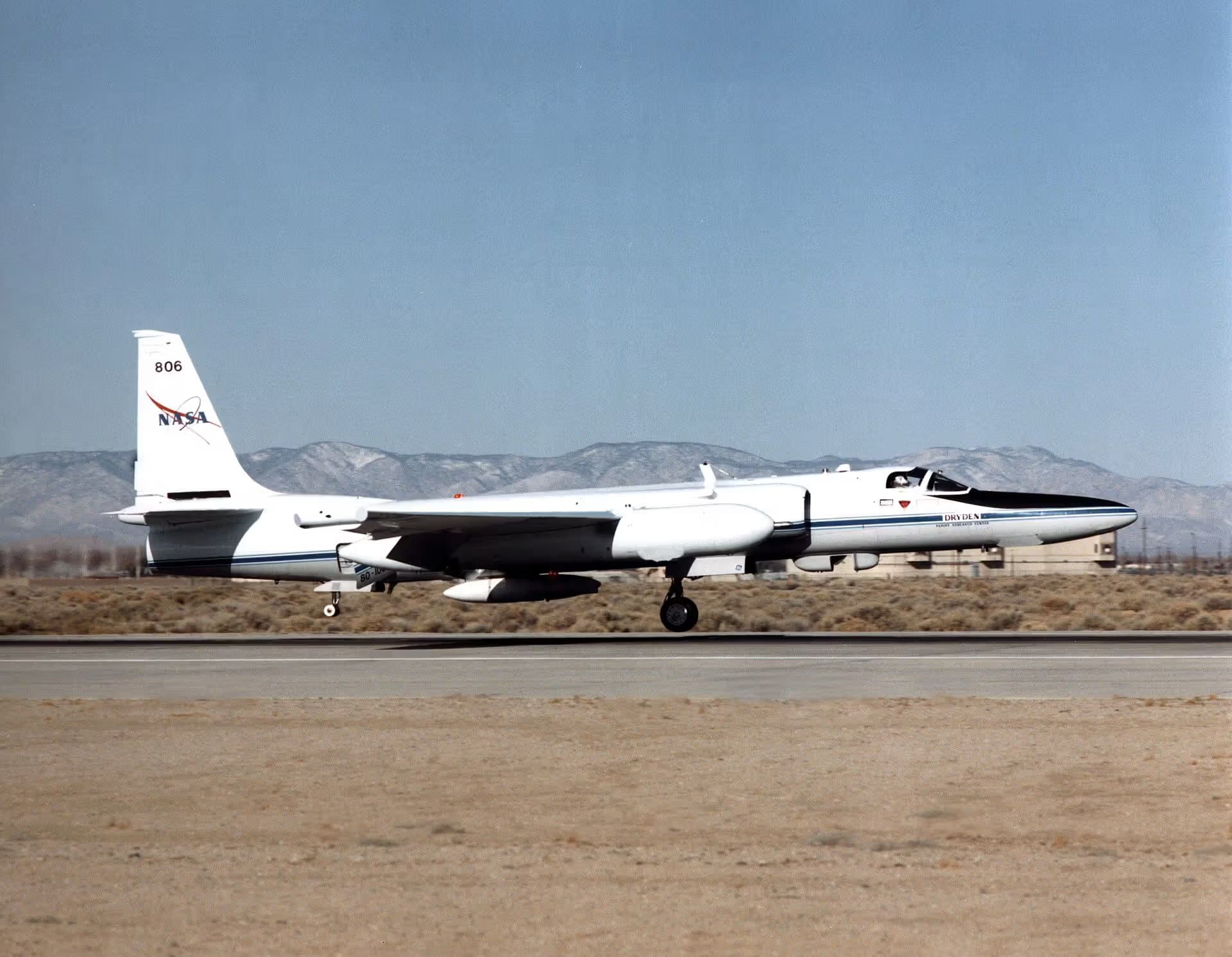 N806NA — Lockheed