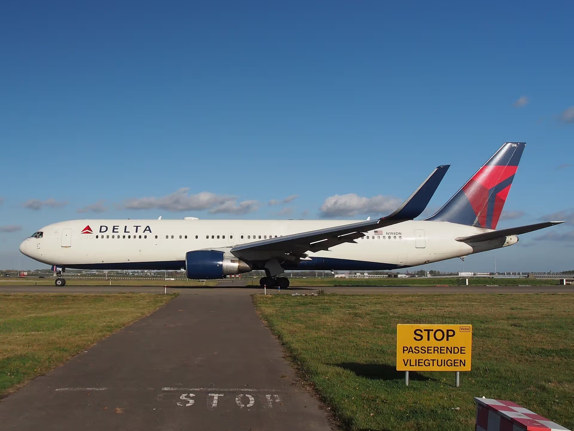 N198DN — Boeing