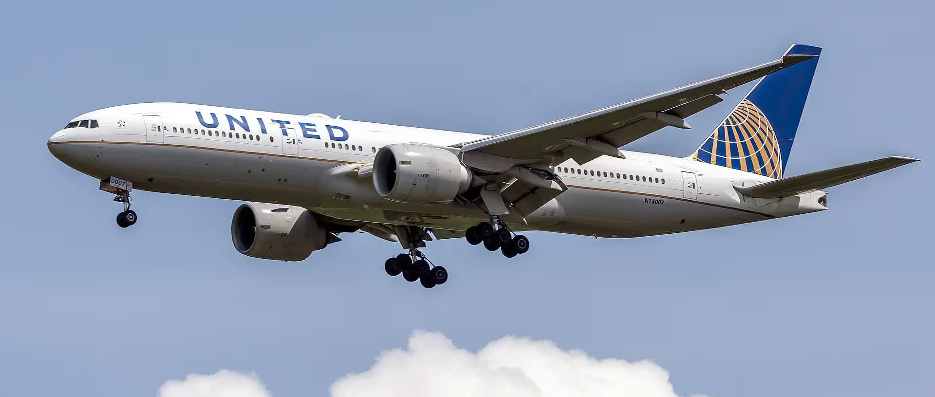 N74007 — Boeing