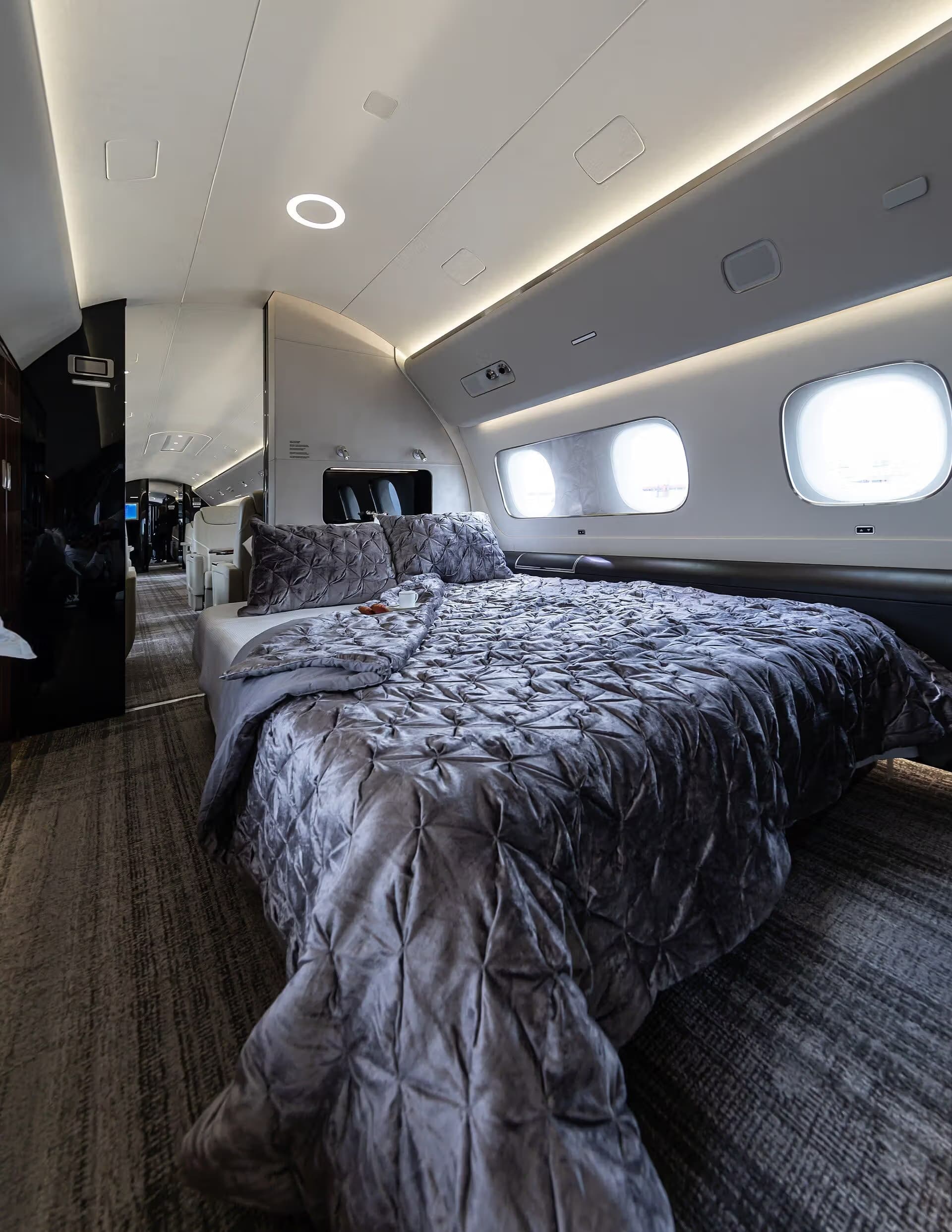 N727EE — Business jet