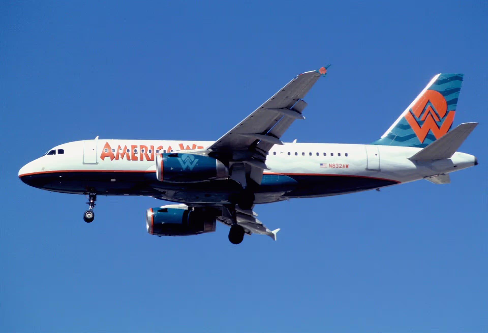N832AW — Airbus