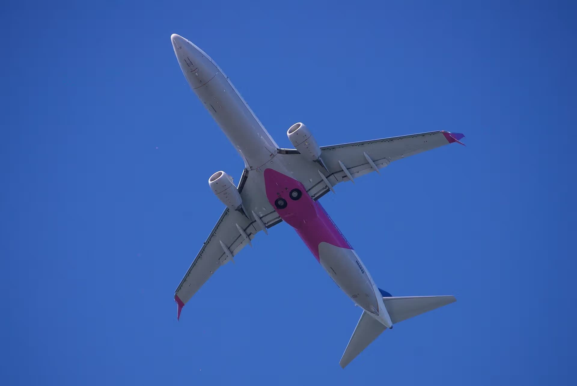 N66848 — Twin-engine aircraft