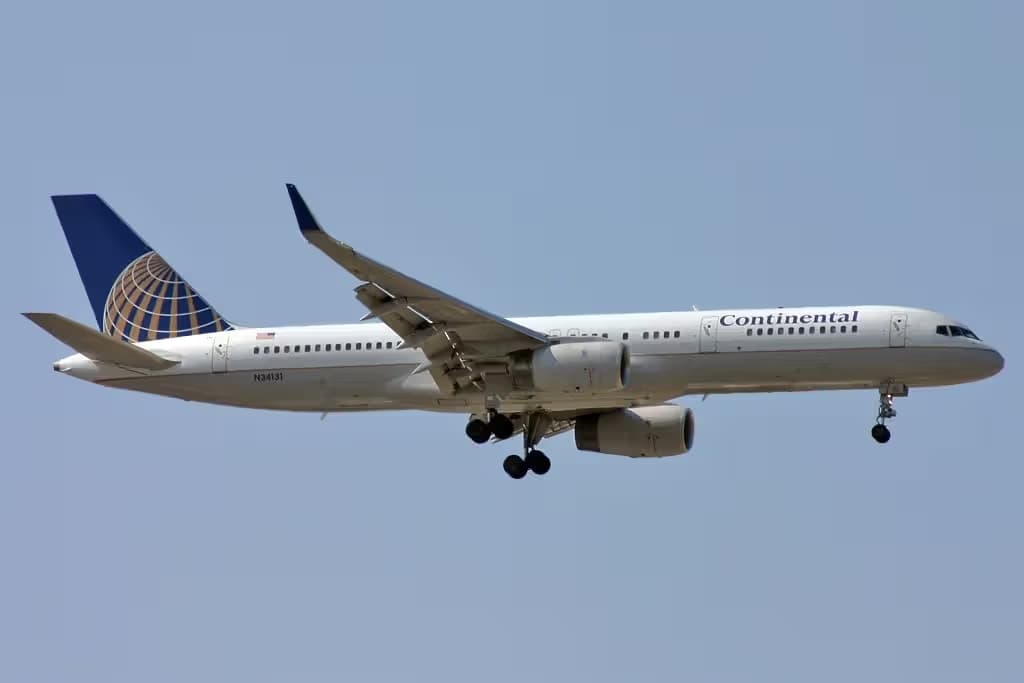 N34131 — Twin-engine aircraft