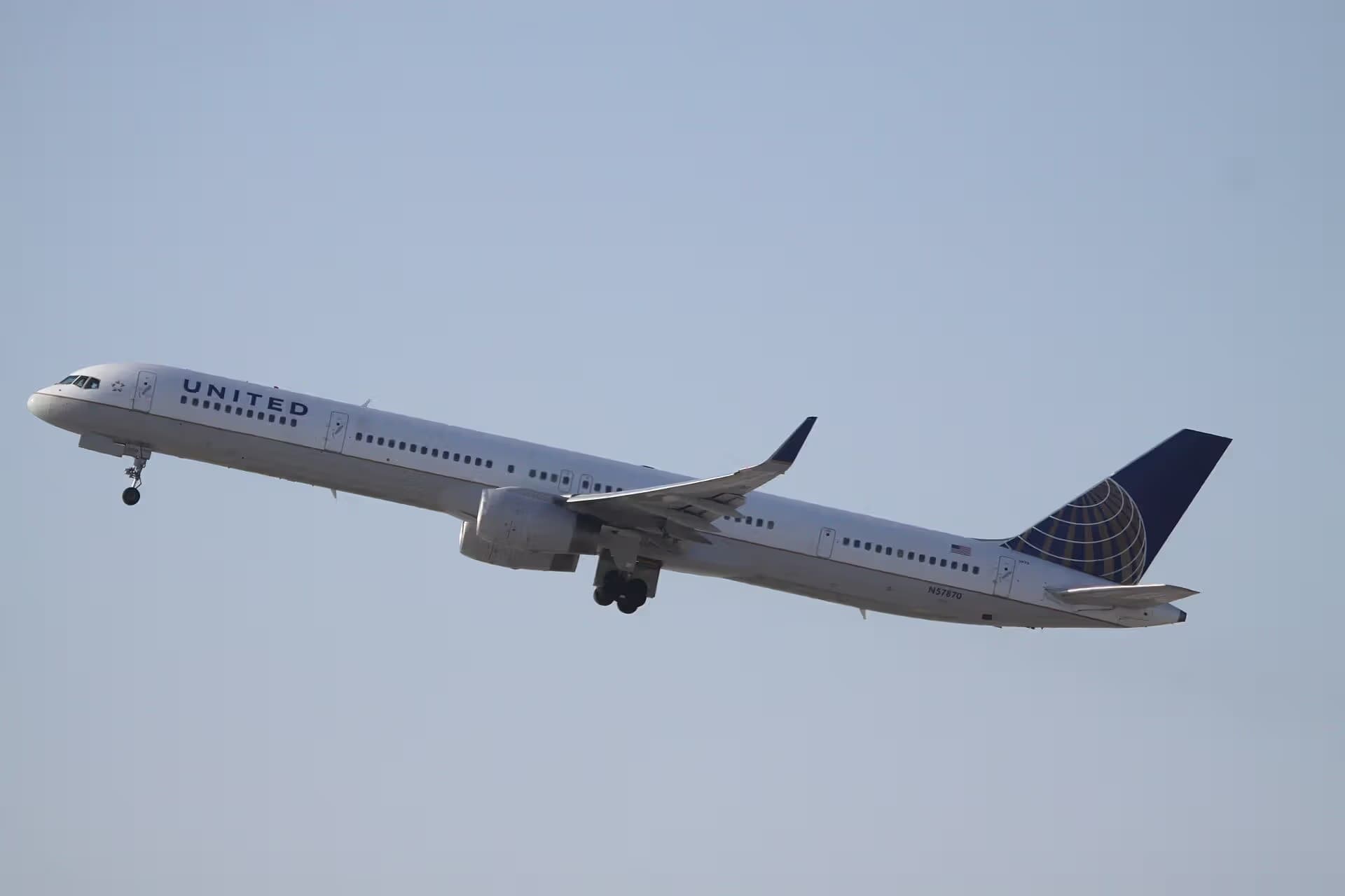 N57870 — Boeing