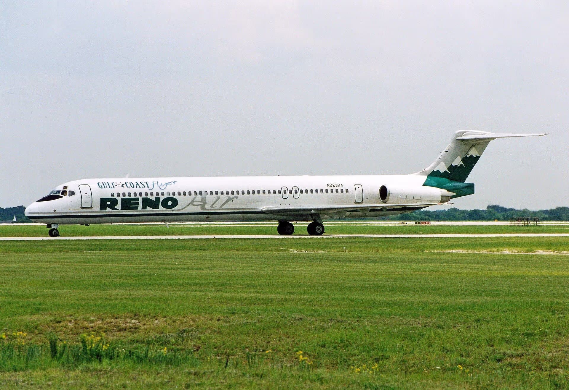 N823RA — Douglas