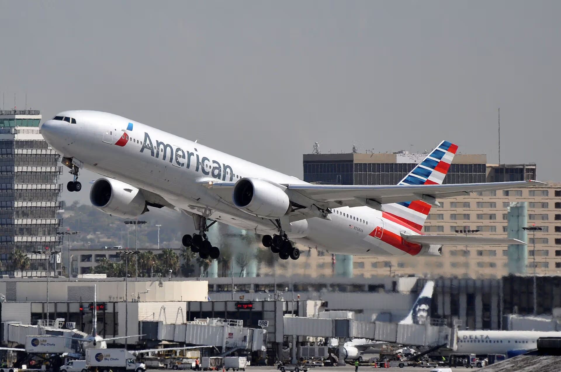 N768AA — Boeing