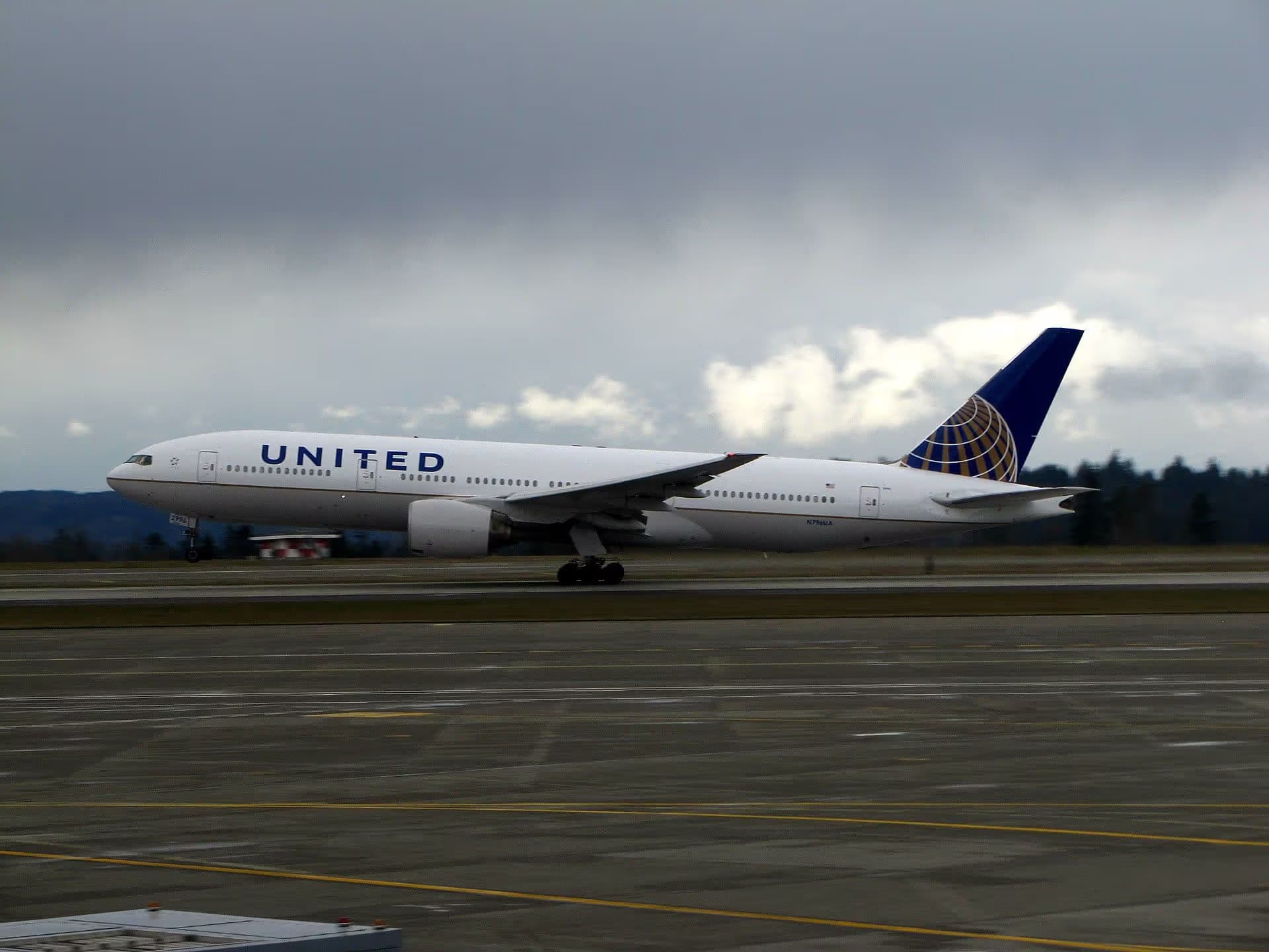 N796UA — Boeing