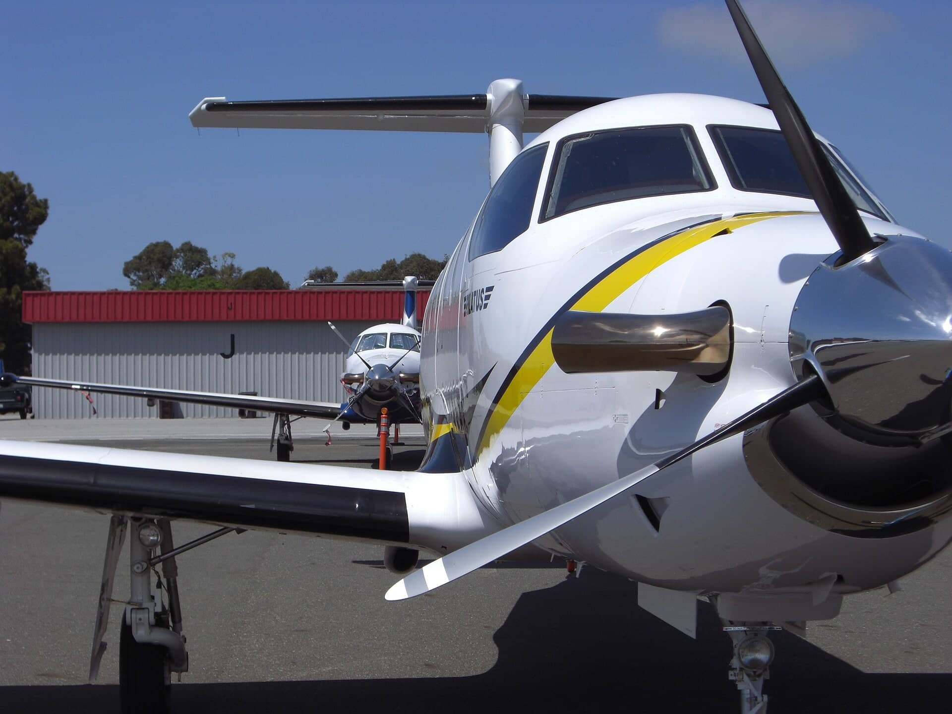 N657EZ — Pilatus