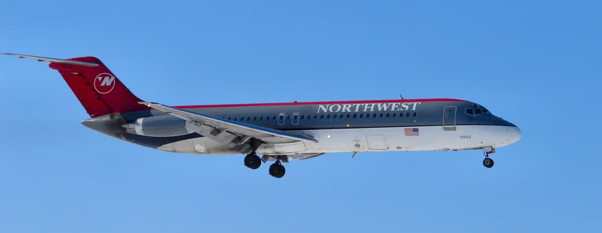 N922RW — Twin-engine aircraft