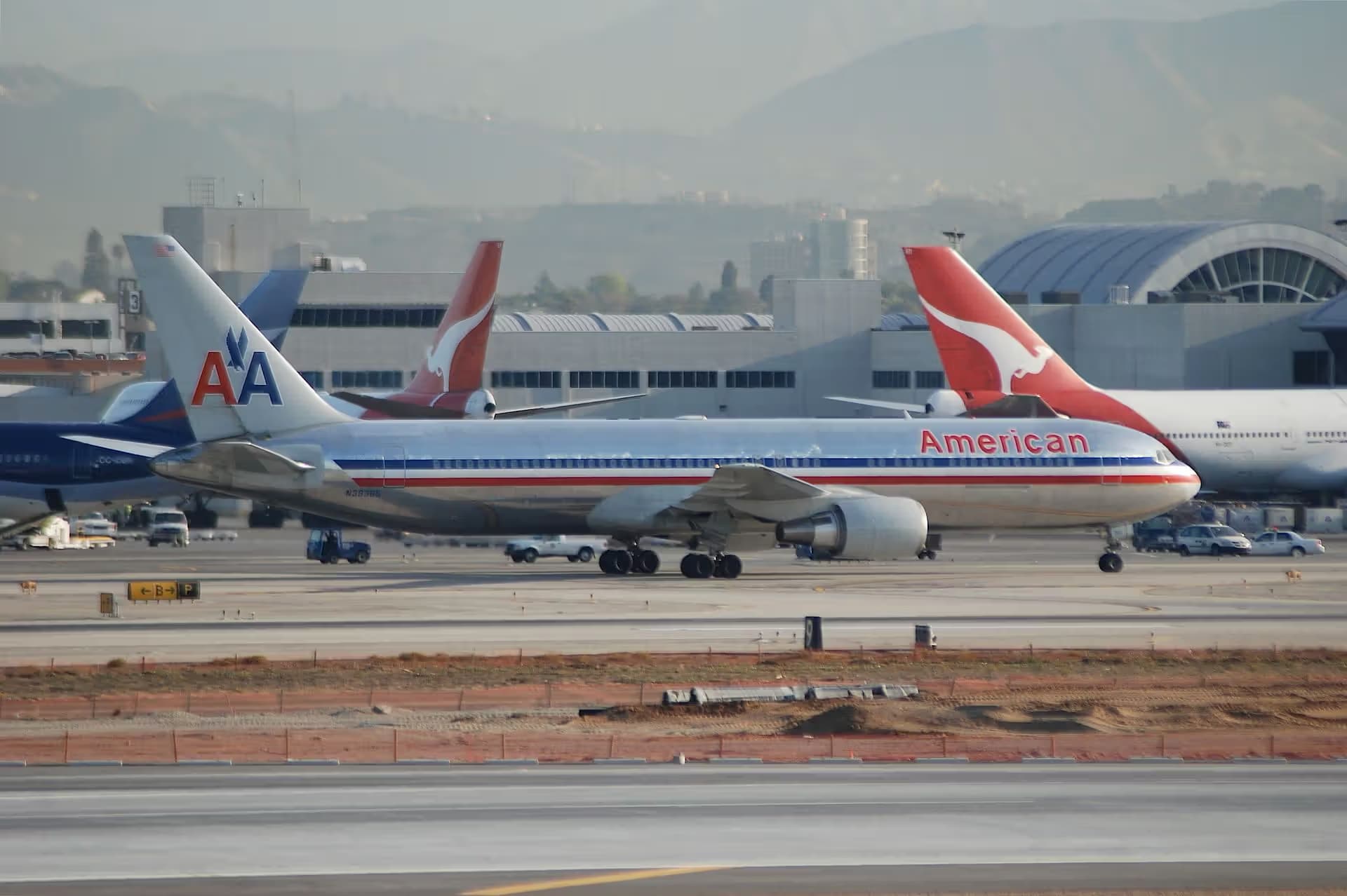 N39365 — Twin-engine aircraft