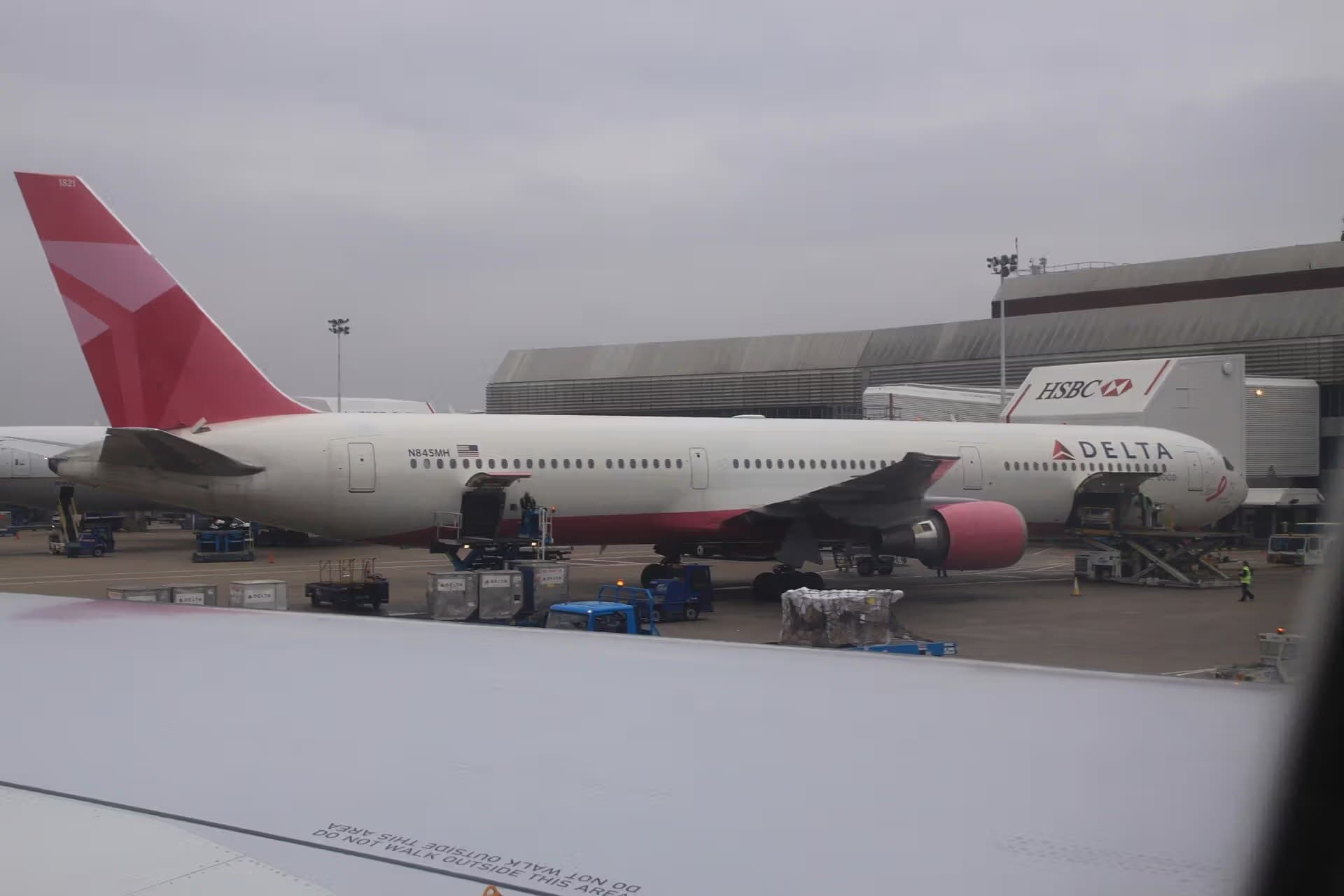 N845MH — Twin-engine aircraft