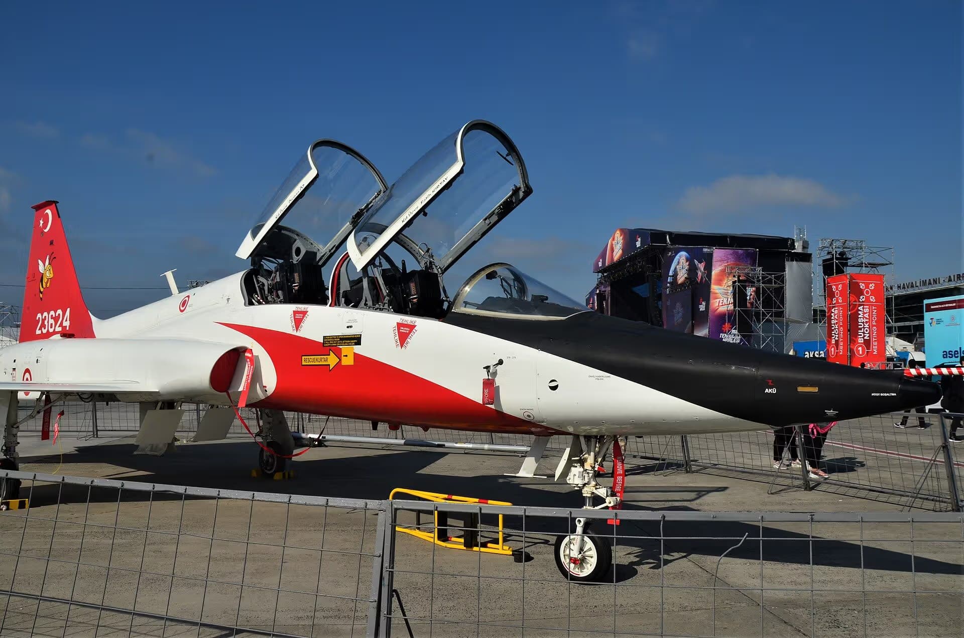 Unidentified — Aircraft