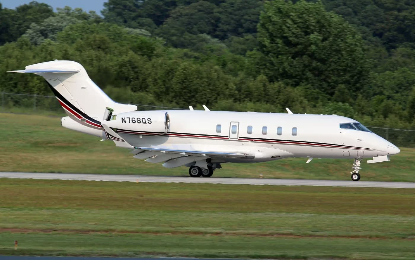N768QS — Bombardier