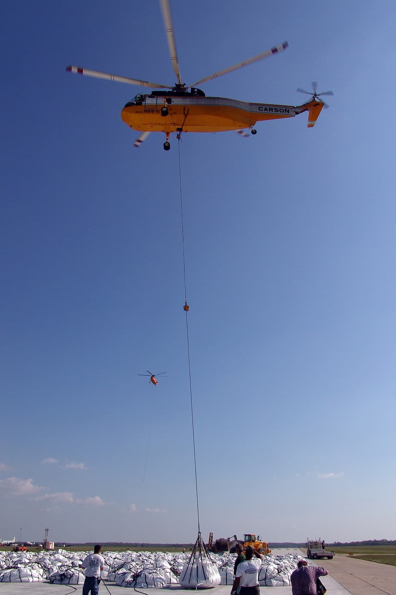 N81661 — Helicopter