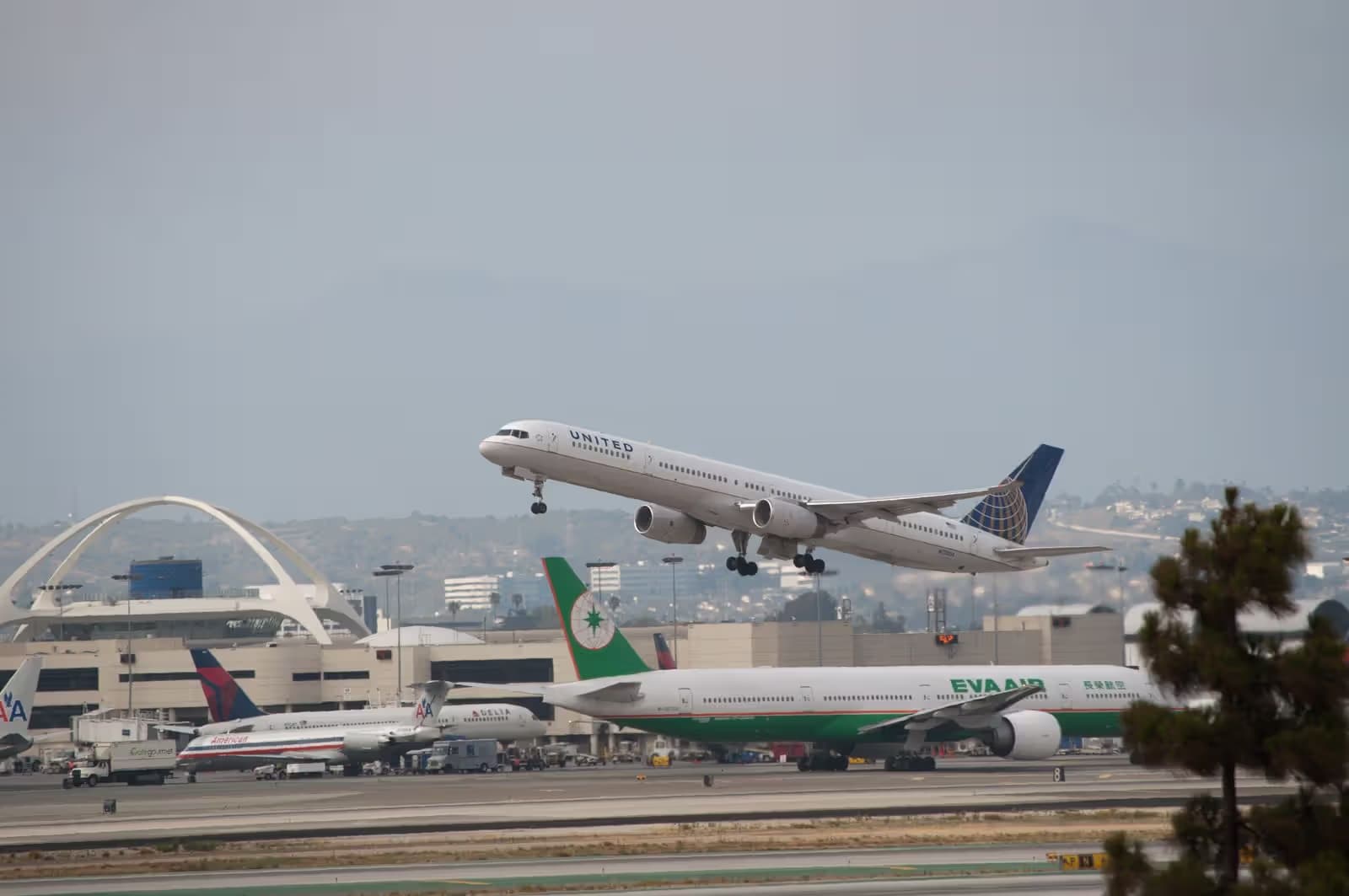 N75854 — Boeing