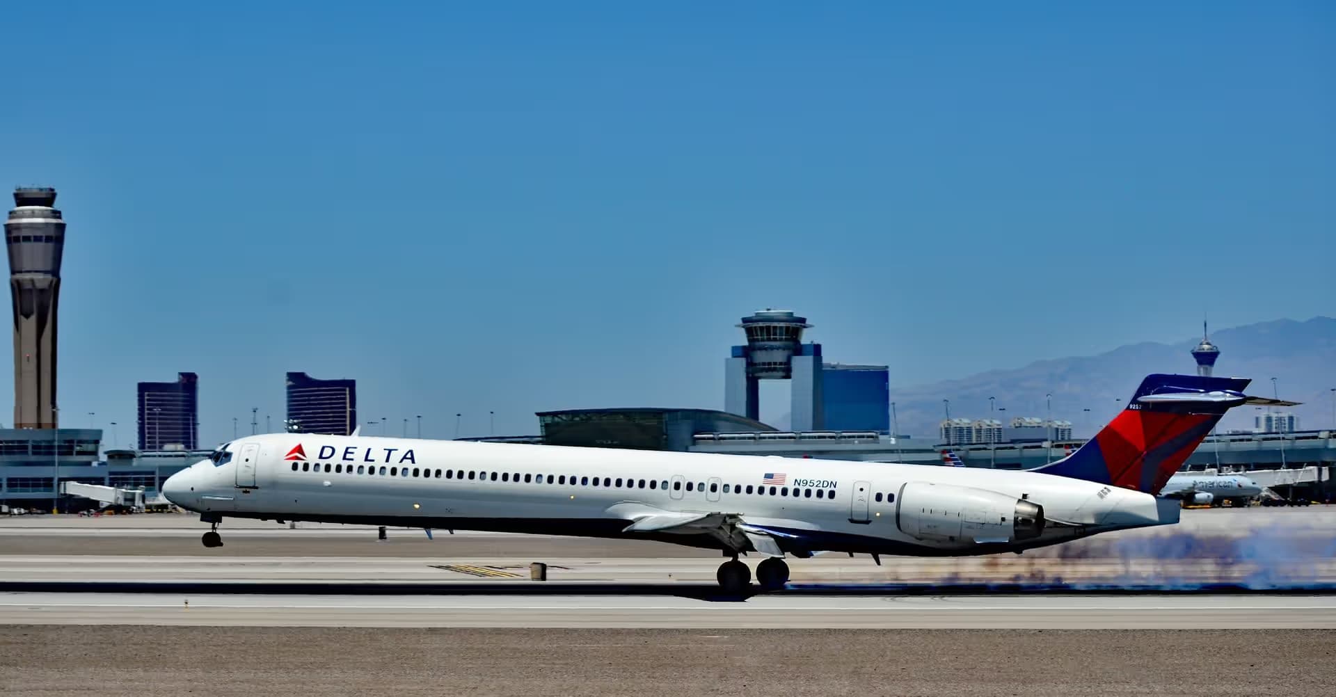 N952DN — Douglas