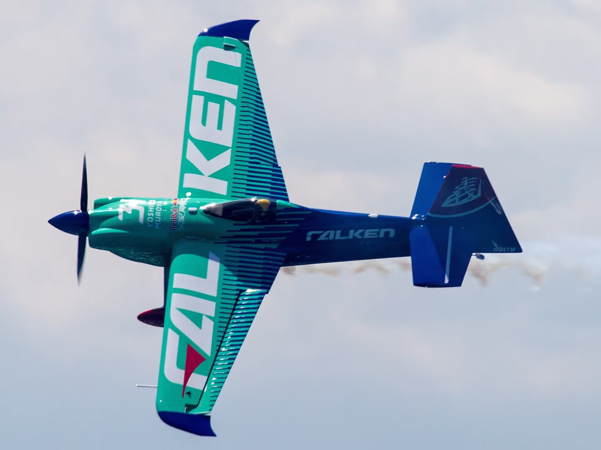 Unidentified — Single-engine aircraft